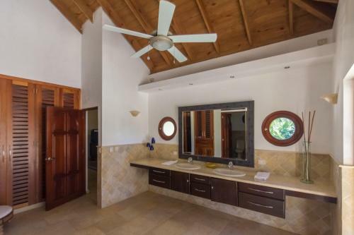 Luxury Villas At Sea Horse Ranch