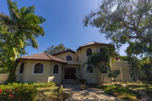 Luxury Villas At Sea Horse Ranch