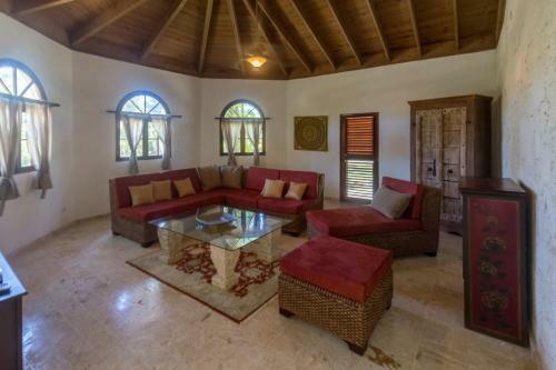 Luxury Villas At Sea Horse Ranch