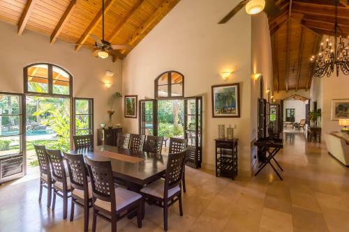 Luxury Villas At Sea Horse Ranch
