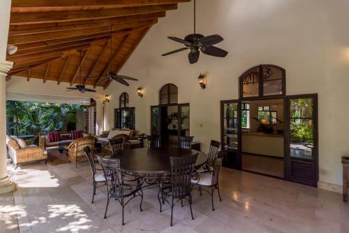 Luxury Villas At Sea Horse Ranch