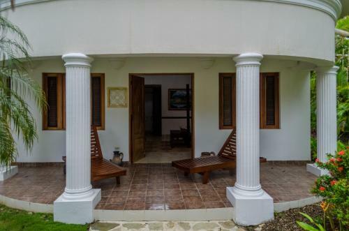 Luxury Villas At Sea Horse Ranch