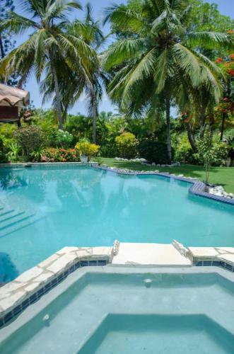 Luxury Villas At Sea Horse Ranch