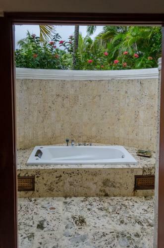 Luxury Villas At Sea Horse Ranch