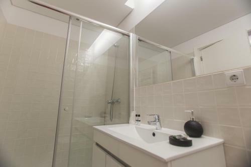 Smooth Oporto Apartment By Porto City Hosts