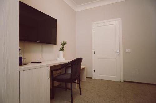 C&c Residence Hotel