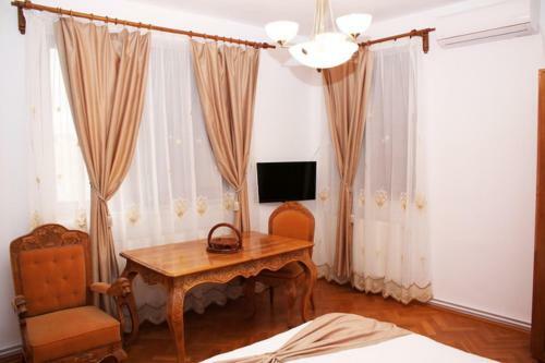 Hostal Casa Craiova Nuova