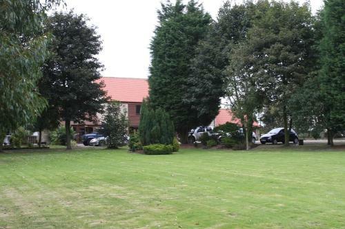 Cottage Lea's Country Hotel & Restaurant