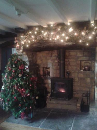 Cottage Lea's Country Hotel & Restaurant