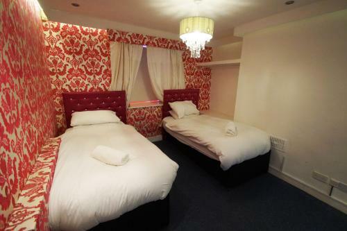 Cardiff Bay Lodge