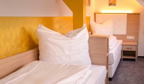 Alpha & Omega Hotel