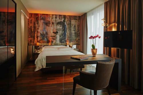 Savoy Hotel