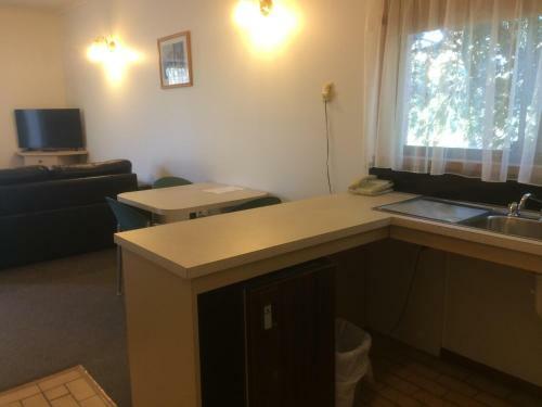 Ambassador Motor Inn