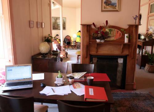 Hostal Hotel Avonleigh