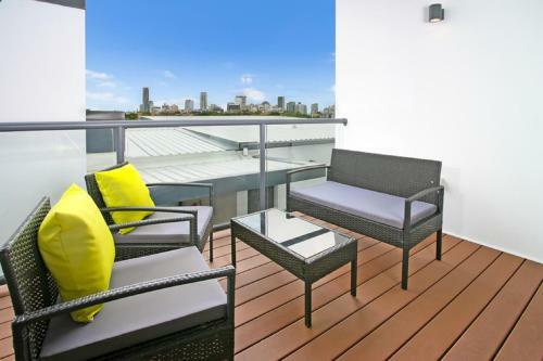 L27b 3br Red Hill - Uptown Apartments