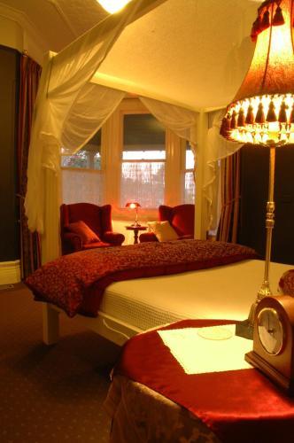 Broomelea Bed & Breakfast