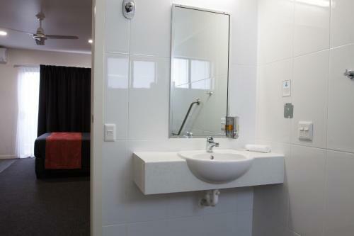 Abode37 Motel Emerald