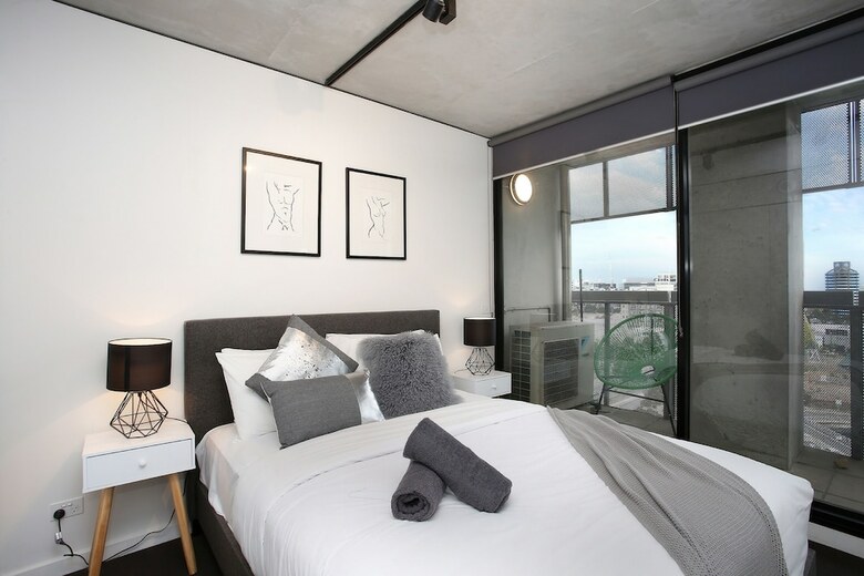 Apartamentos Ngv Art Centre Retreat - Staycentral