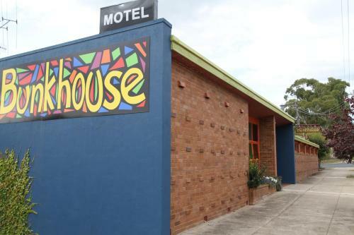 Bunkhouse Motel