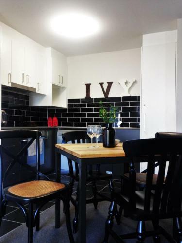 Ivy And Roses Boutique Apartments