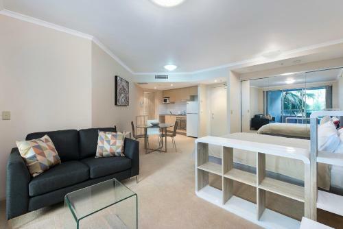 Astra Apartments Chatswood - Help Street