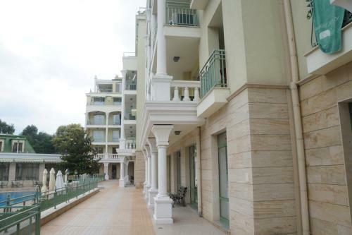 Gold Corp Apartments