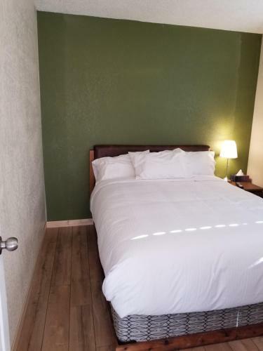Sun Plaza Motel