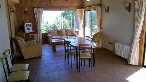 Hotel Caba�as Los Cantaros De Pucon