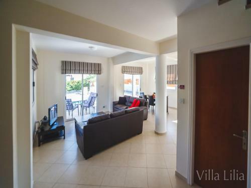 Villa Natalia Coral Bay