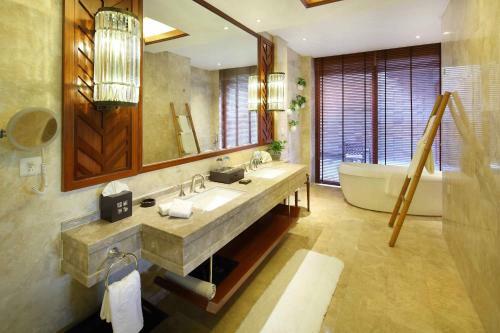 Villa Sanya Ocean Sonic Banling Hotspring Resort