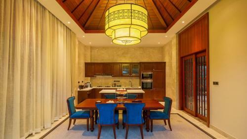 Villa Sanya Ocean Sonic Banling Hotspring Resort