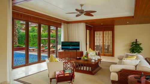 Villa Sanya Ocean Sonic Banling Hotspring Resort