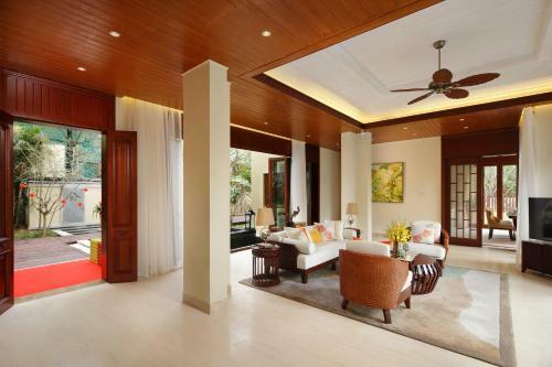 Villa Sanya Ocean Sonic Banling Hotspring Resort