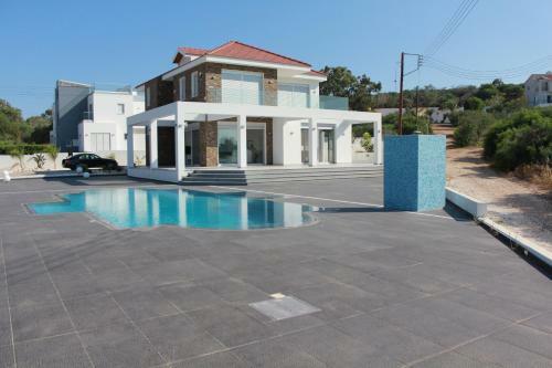 Marymina Villa