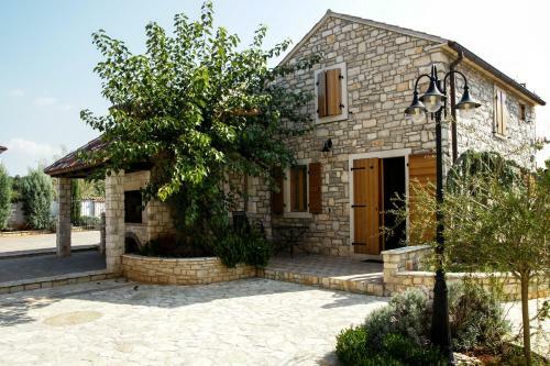 Apartments Villa Stapo