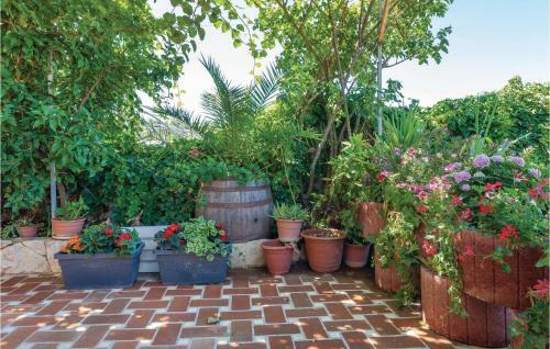 Holiday Apartment Seget Vranjica 01