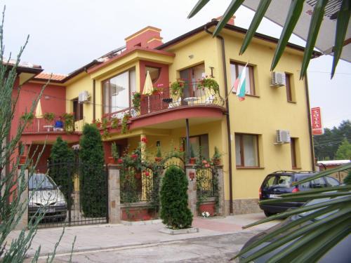 Family Hotel Kavrakovi