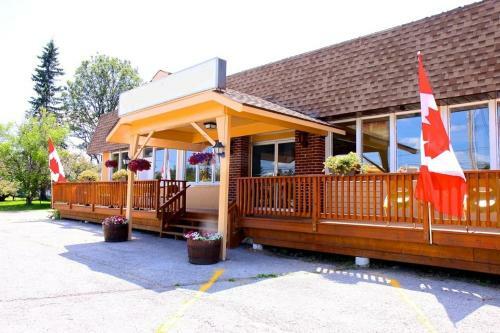 Mazinaw Inn Motel