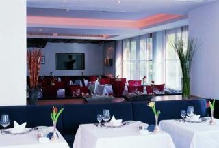 Hotel Madlein(.)