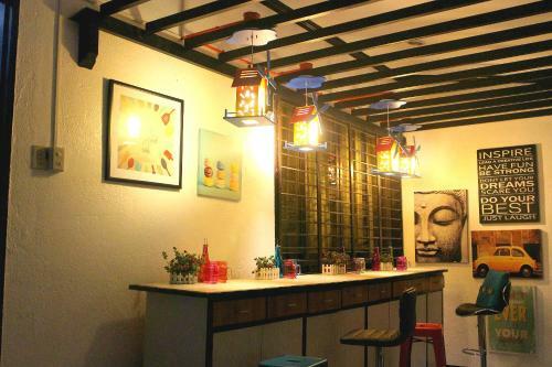 Mountain Breeze Hostel - Tagaytay Center