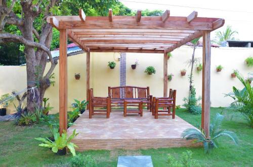 Posada Captain's Lodge And Bar