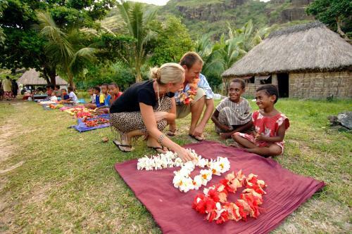 Captain Cook Cruises Fiji - Reef Endeavour