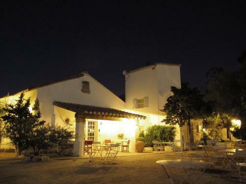 Hotel Cacharel