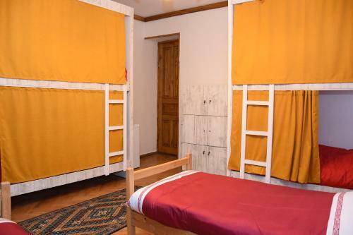 Albergue Parallax Hotel And Apartments