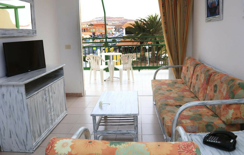 Apartamentos Caleta Garden