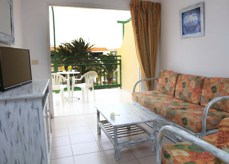 Apartamentos Caleta Garden