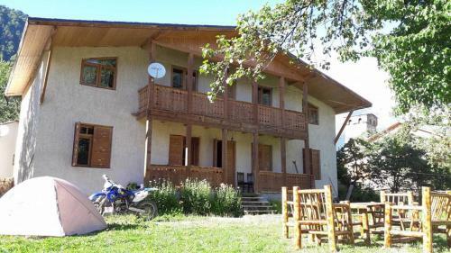 Hostal Guesthouse Edelweiss