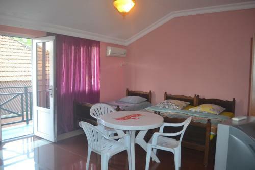 Hostal Bon Appetit