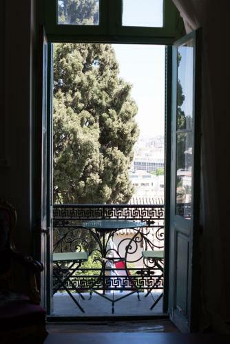 Hostal Antisthenes Guesthouse