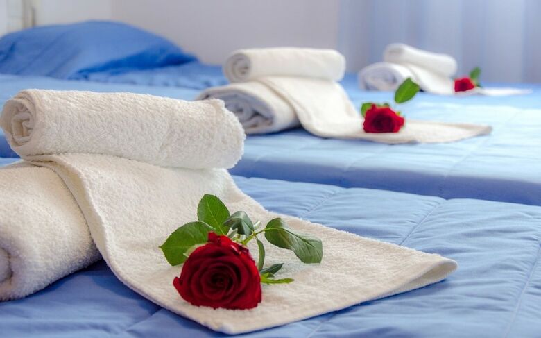 Hostal Polykratis Rooms